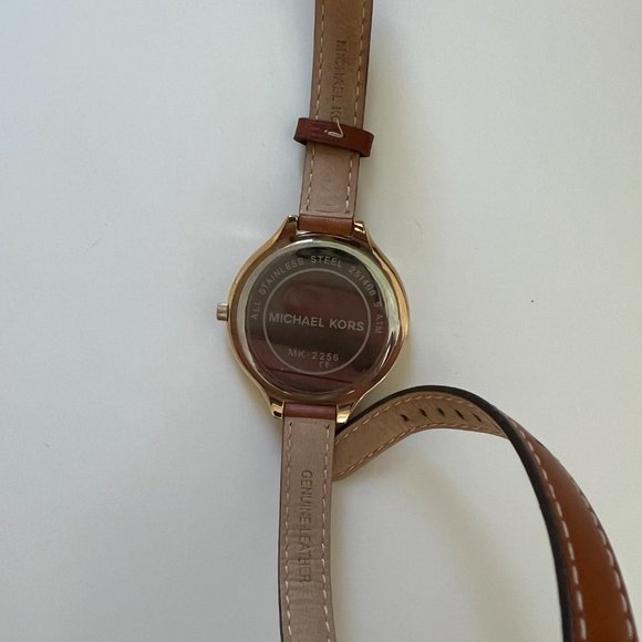 Michael Kors wrap around leather watch - Picture 5 of 7